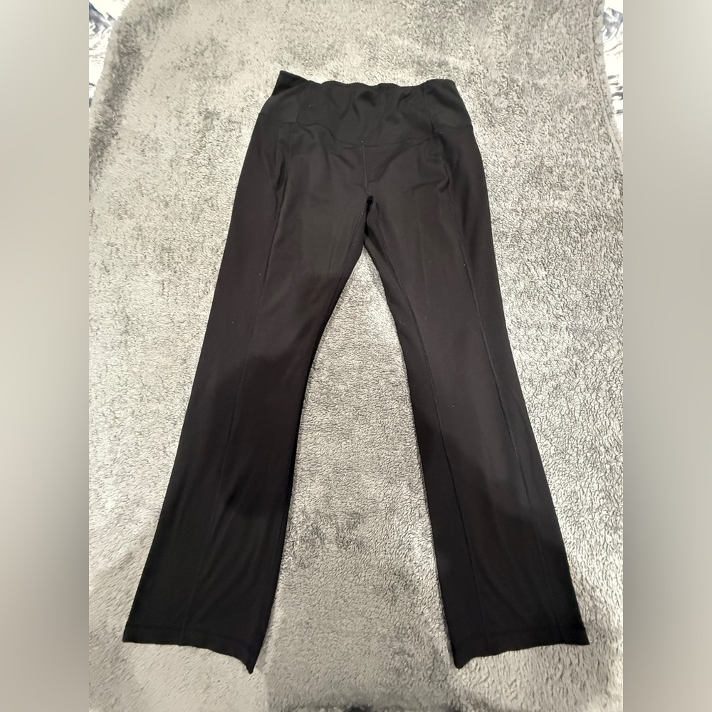 High-Rise Black Flare Leggings with Contour Seams